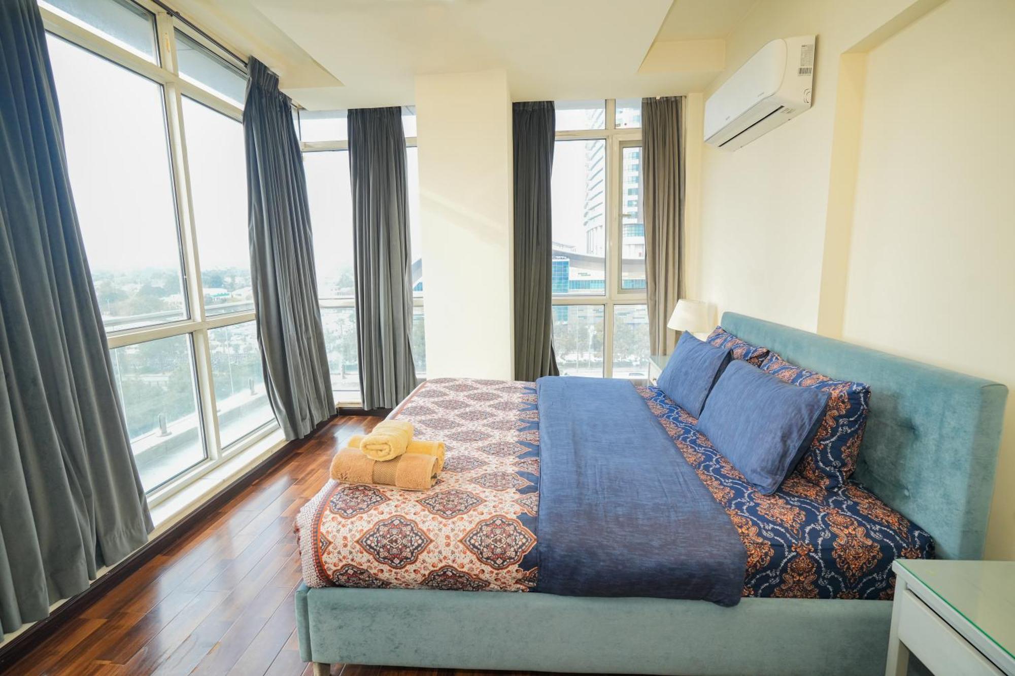 איסלמאבד Cozy 2-Bedroom Apartment With King Beds, Balcony & Stunning Views At Elysium מראה חיצוני תמונה